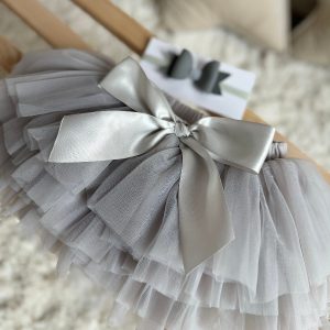 tutu-krilce-siva-slika